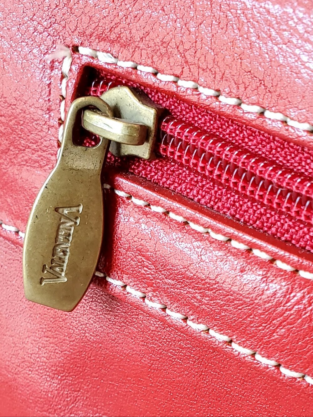 Valentina Italy Vtg. Large Red Leather Travel Duffle Bag, Original Lock/Keys - Picture 7 of 16